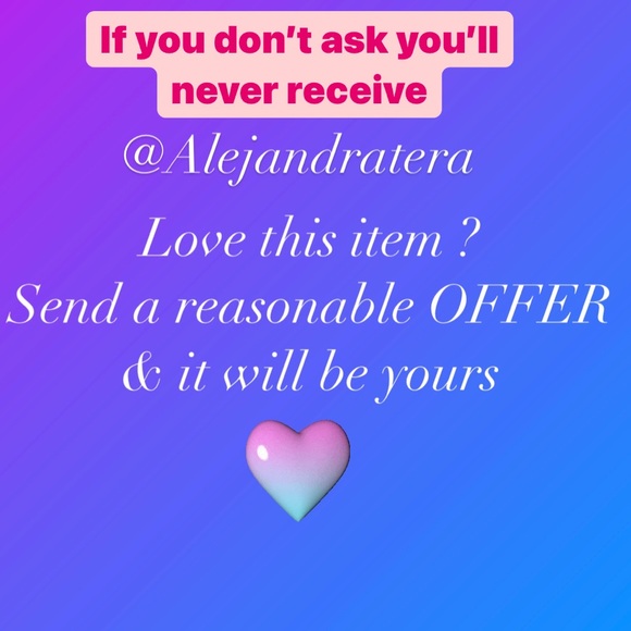 Coach
Chelsea Pebbled  Black and Brown Leather Shoulder Bag
15"L x 4"W x 8"H - Picture 2 of 16